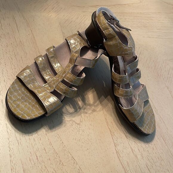 SAS Women's Allegro Beige Patent Croc Print Strappy Comfort Sandal 9.5 W Wide - Picture 15 of 16